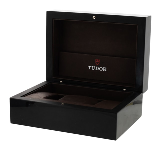 Tudor Black Bay M79733N-0008